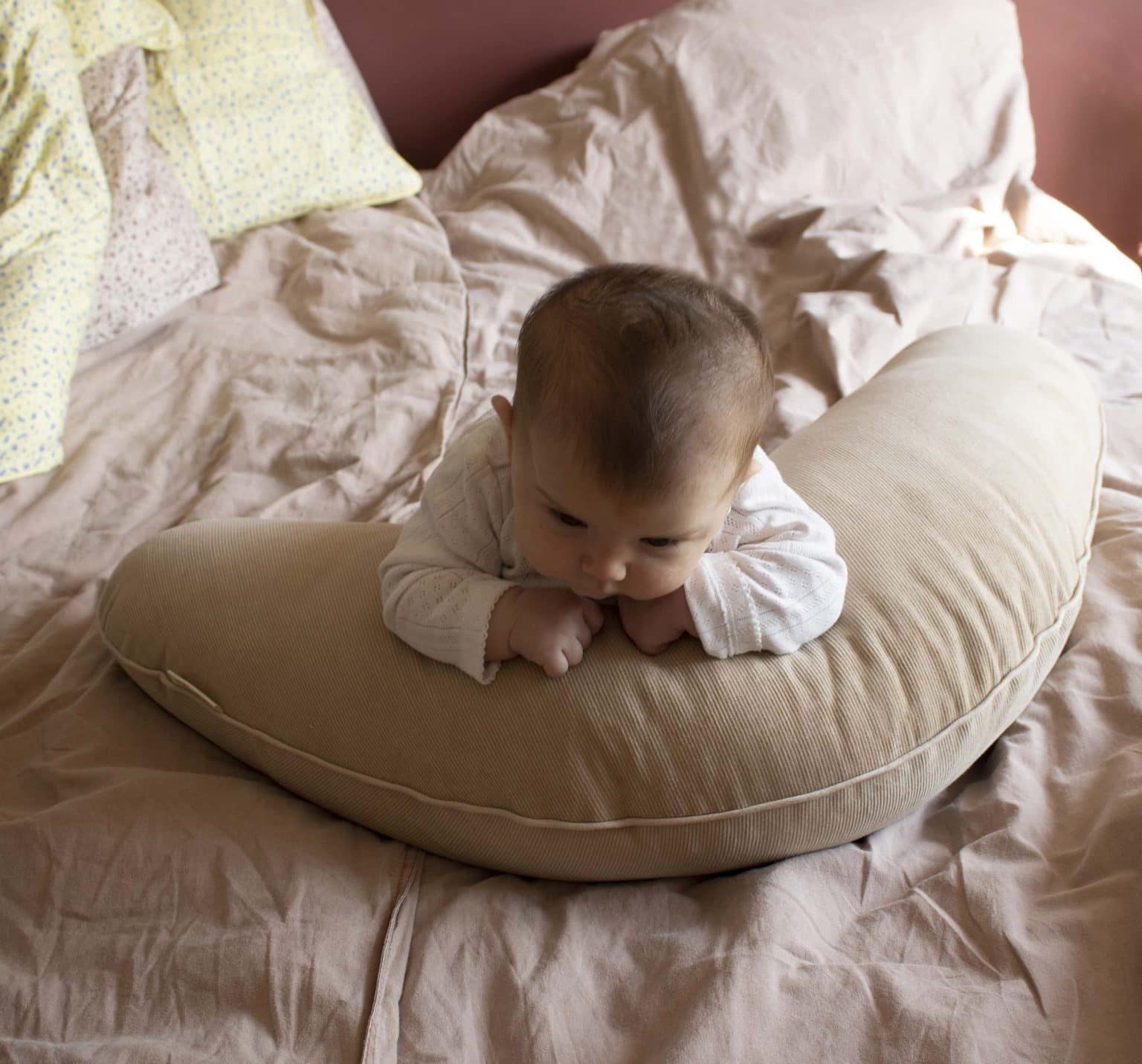 Nursing pillow Corduroy Doeskin Shop online hos FILIBABBA