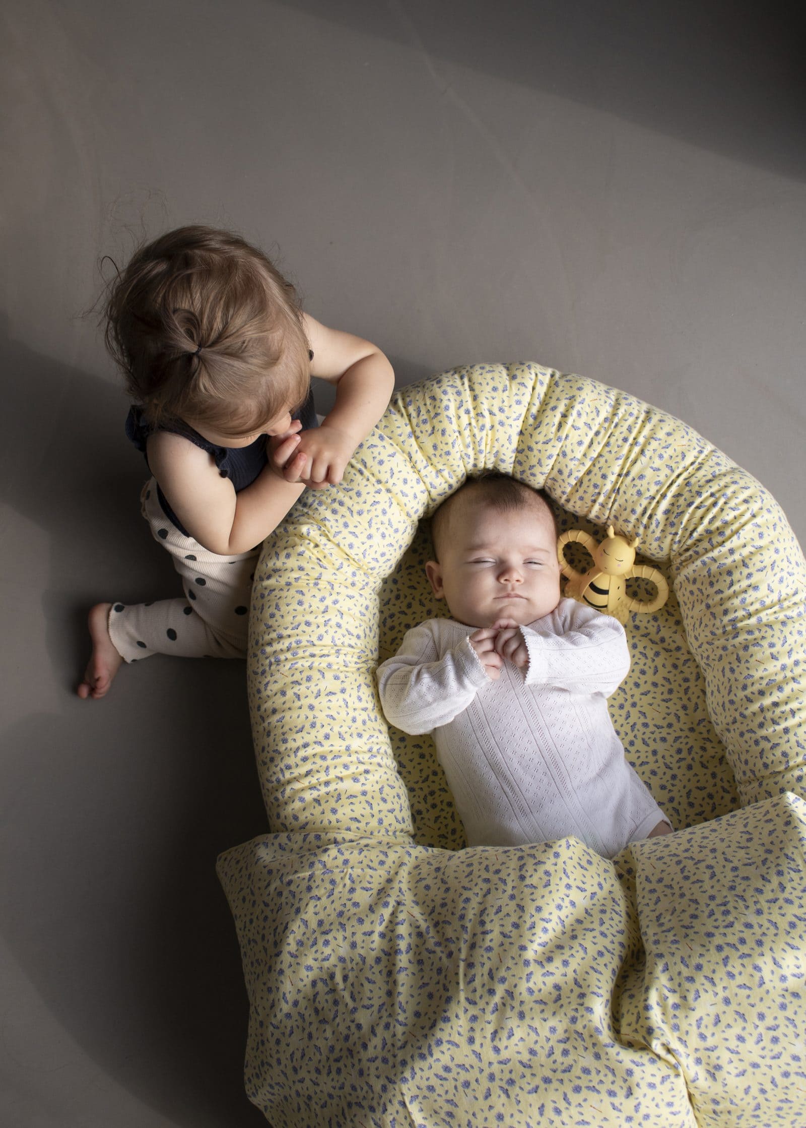 Babynest - Cosmos daydream Pale banana