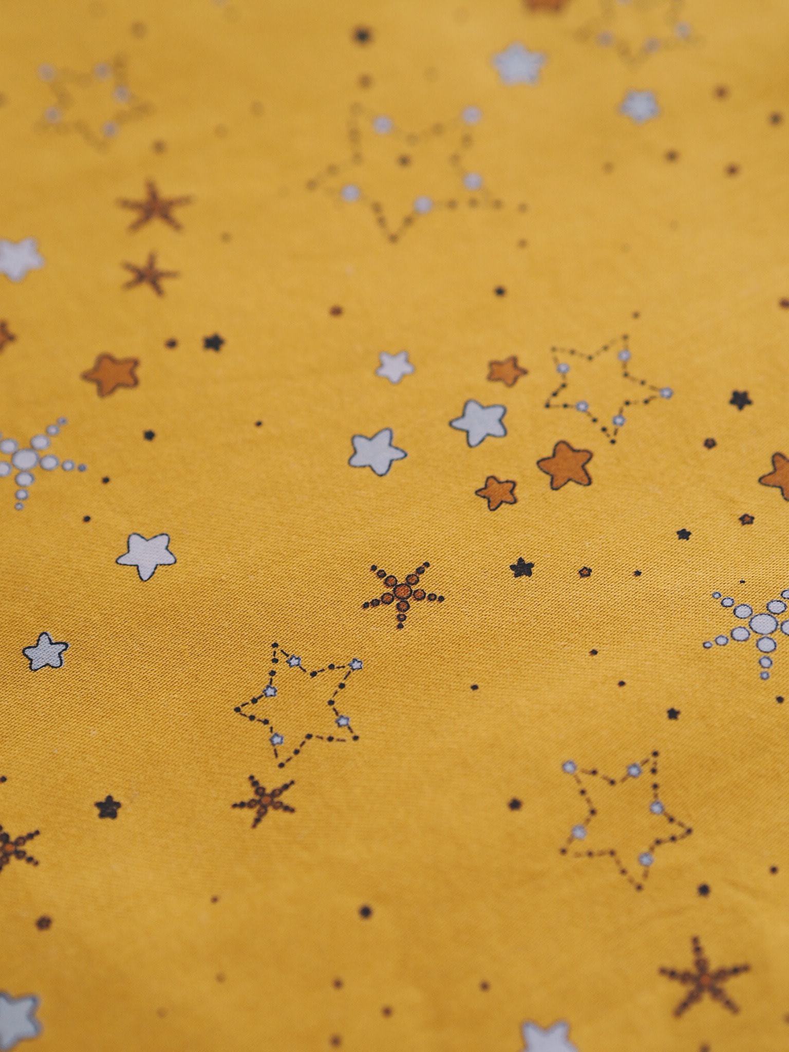 Babysengetøj GOTS - Stars Golden mustard