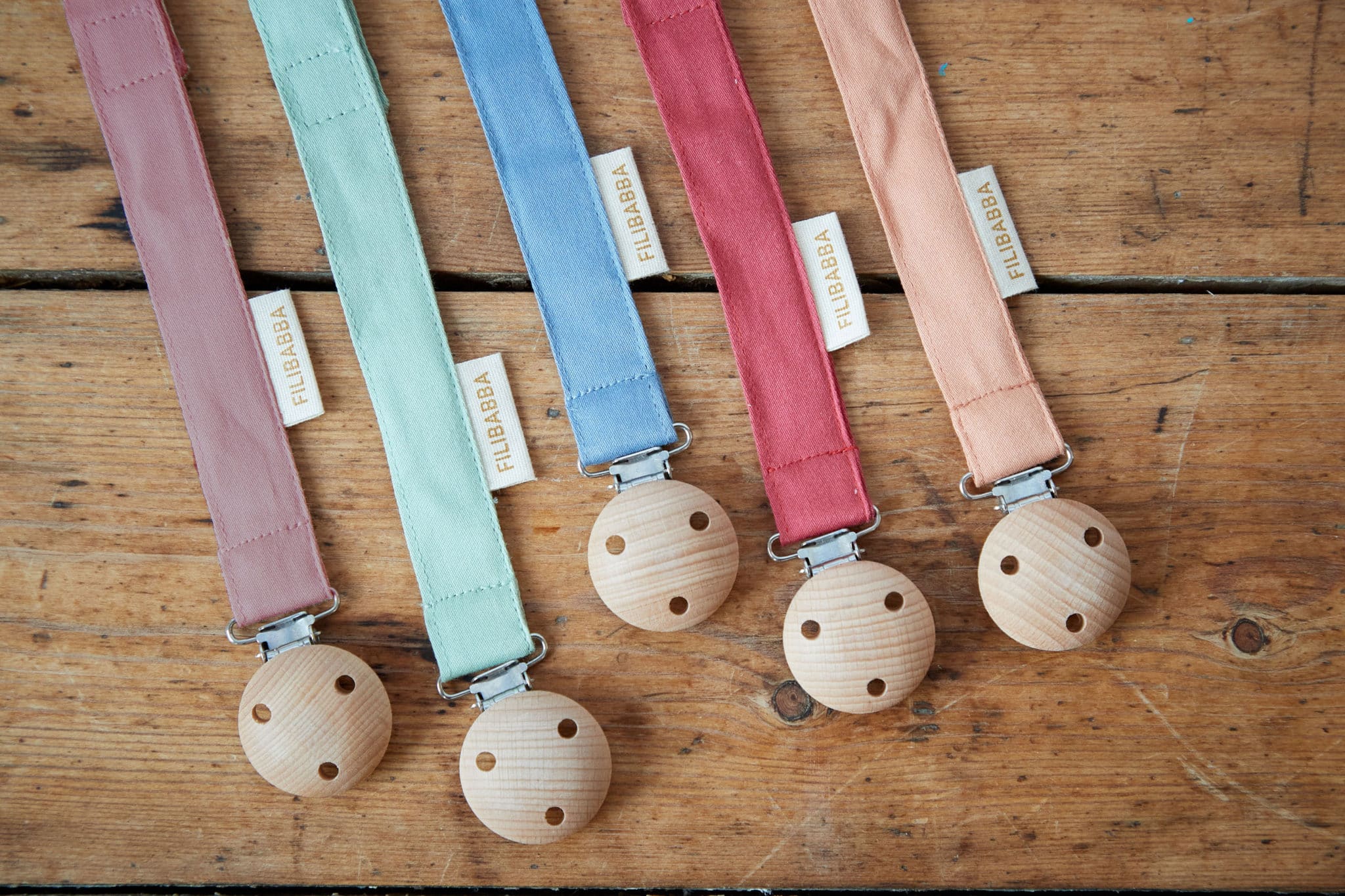 Pacifier holder with velcro closure Blush Shop online hos Filibabba