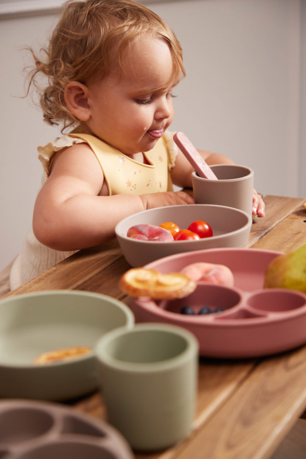 Silicone bib with print - Chestnuts