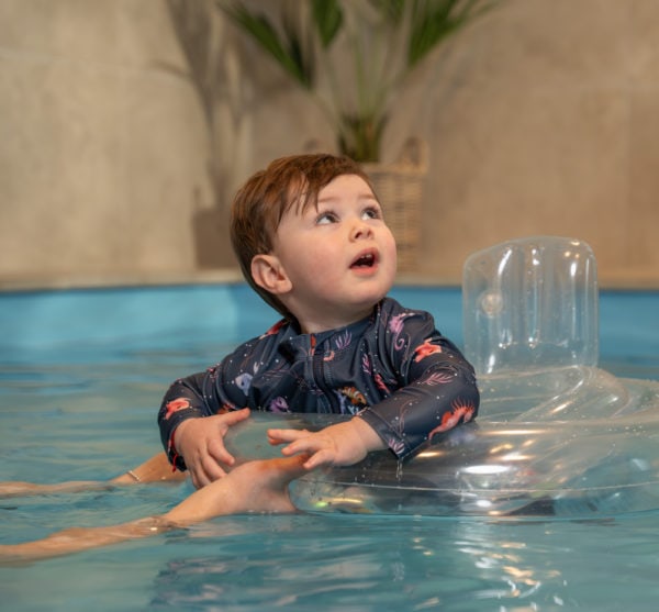 Villads – UV-dragt LS 3-4 år – Rainbow Reef