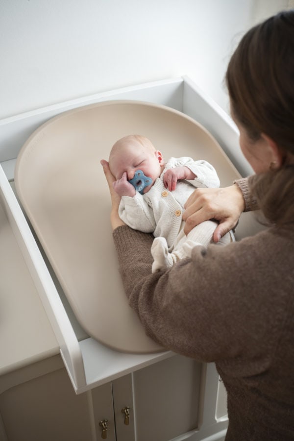 Bobbie 2.0 Soft Feel Changing Mat - Beige