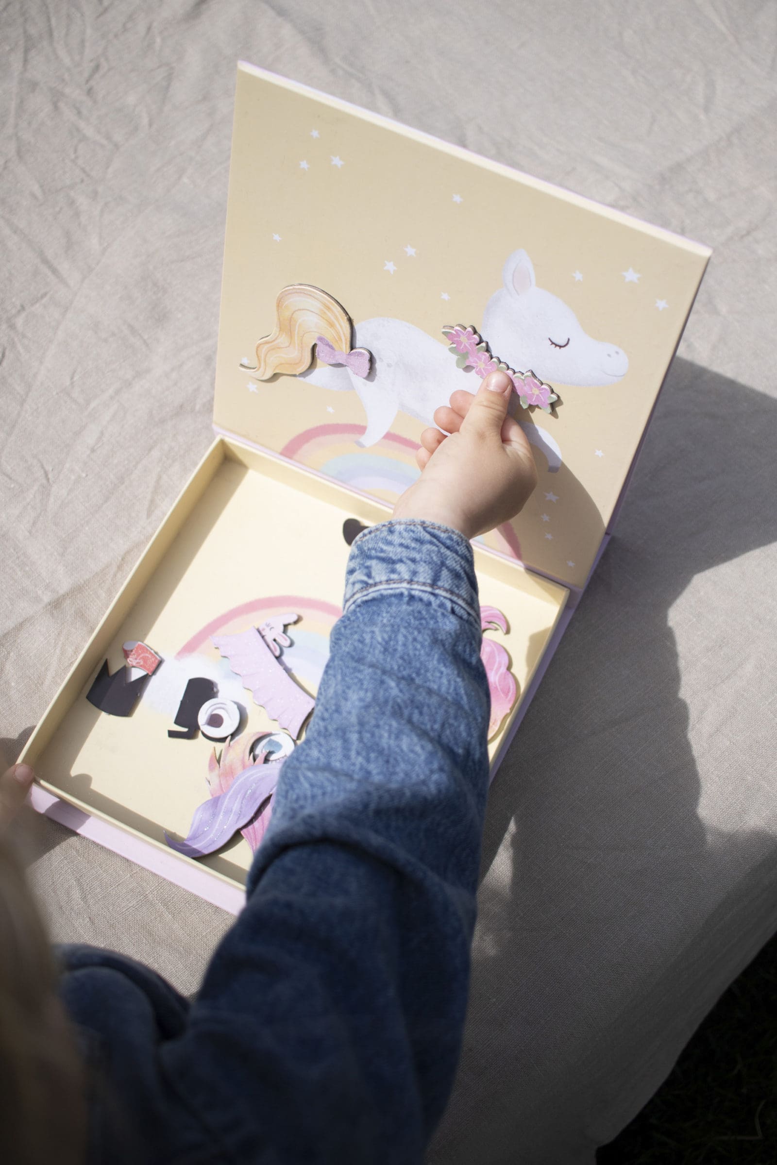 Magnetic fun – Create your own unicorn