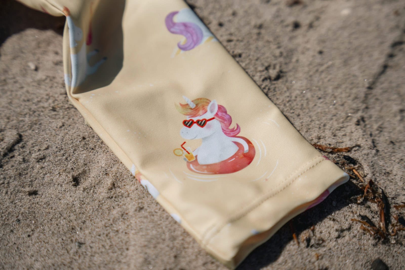 Villads – UV suit 1-2 years – Unicorn Shores