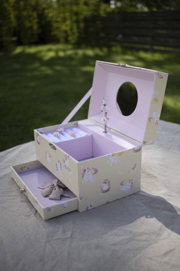 Jewellery box with music – Unicorn