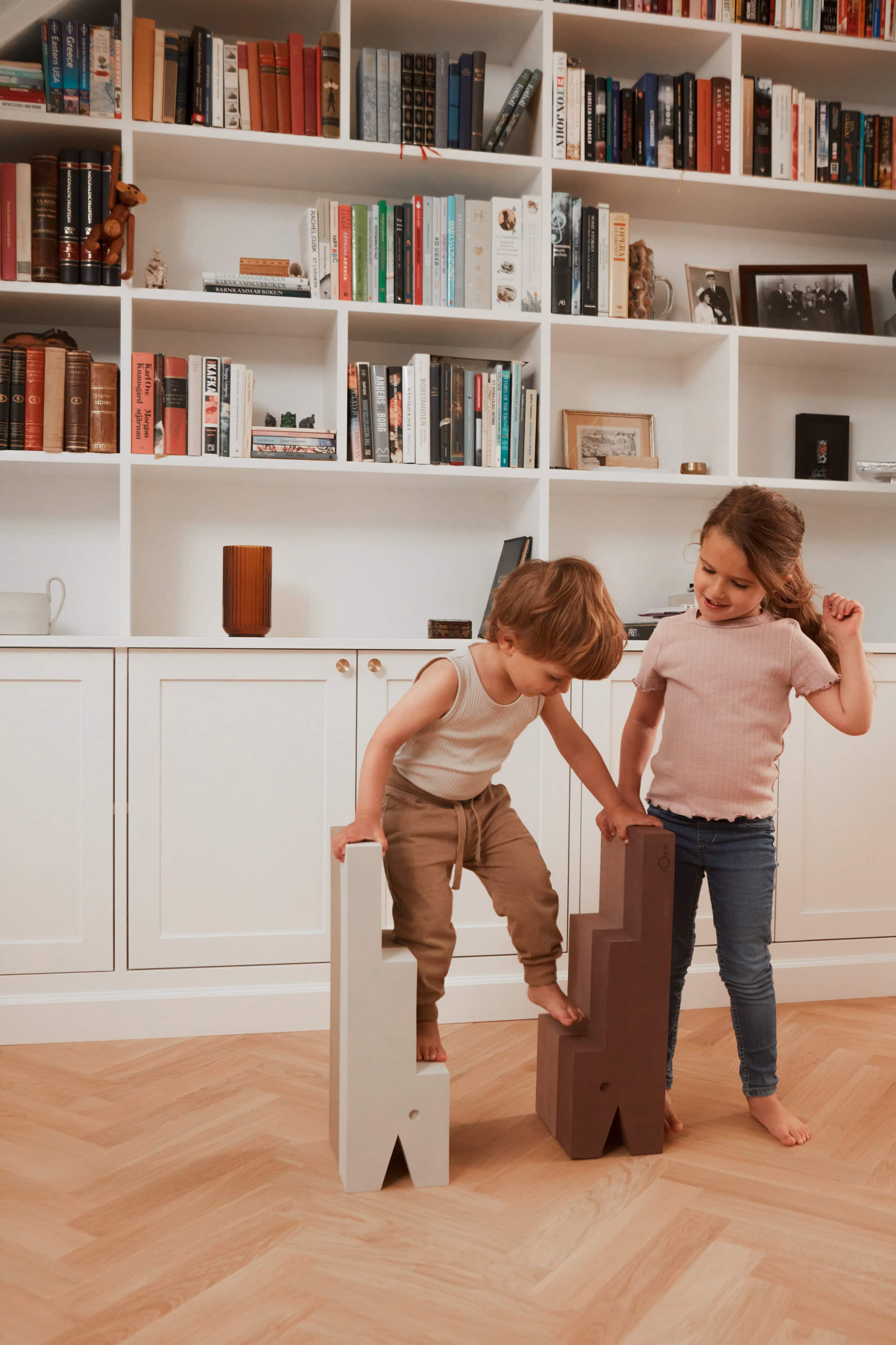 Crocodile M Sand grey