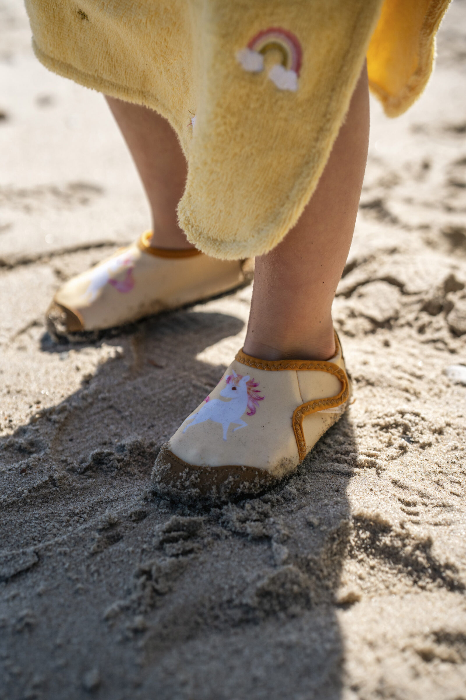 Bath shoes size 24-25 – Unicorn Shores