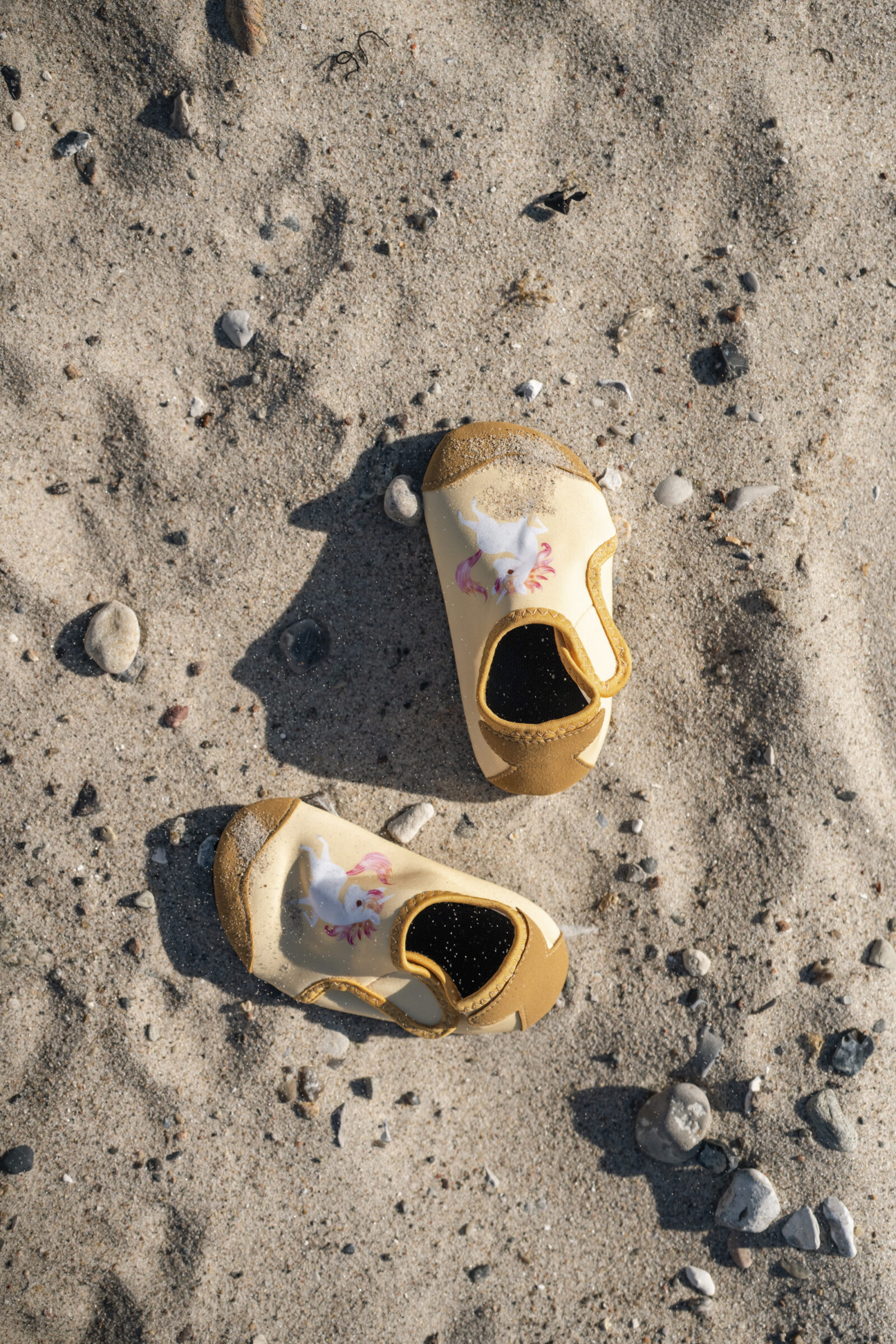 Bath shoes size 24-25 – Unicorn Shores